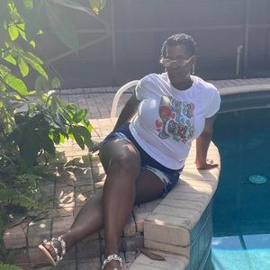 Meet your Posher, Emma